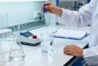 纯净水pH值标准是多少？揭秘水质酸碱平衡与健康影响